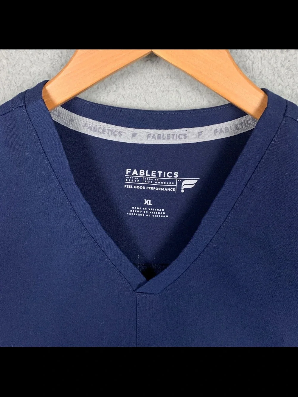Fabletics Women's Navy V-Neck Scrub Top and Pants Set XL XXL 1X